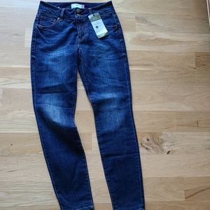 Cabi cinch skinny jeans